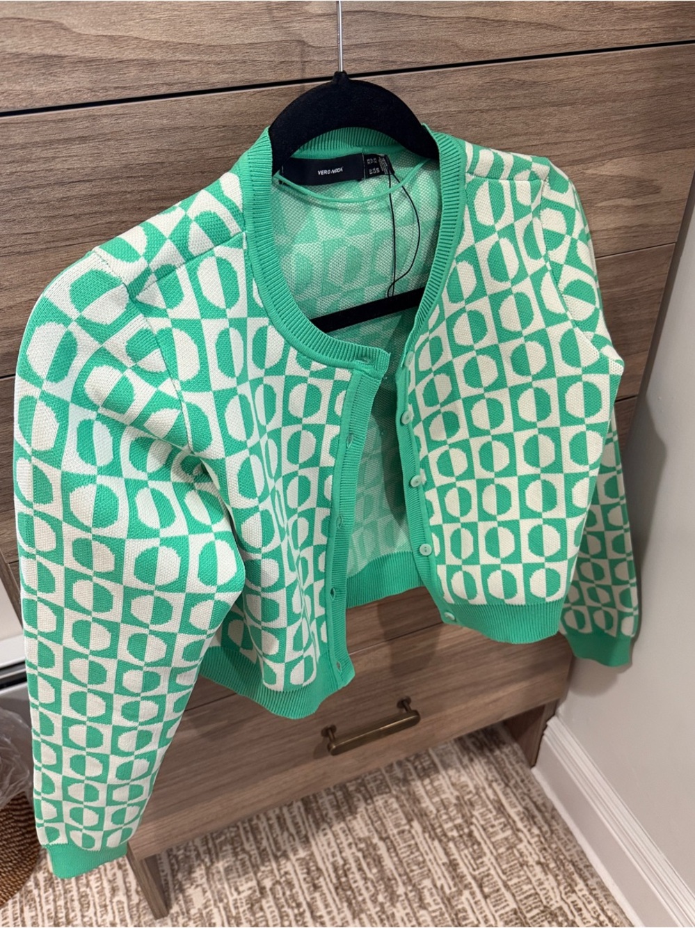 Vero Moda Mint Green and Cream Geometric Cropped Cardigan